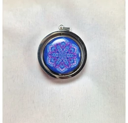 Mandala, kék - az egészség színe, fém forgó medál, életfával