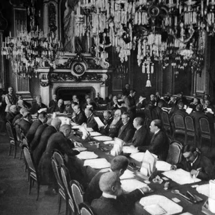 Trianon 100 - I. rész: A gyászkeretes béke