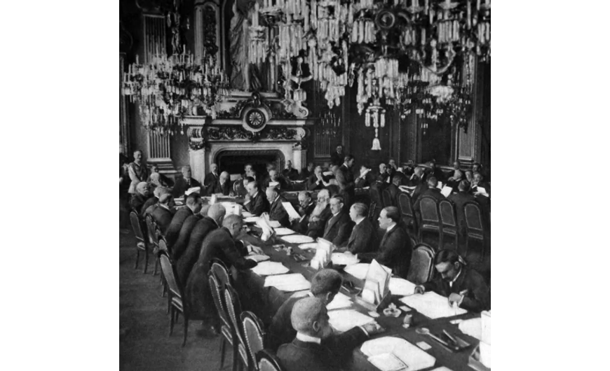 Trianon 100 - I. rész: A gyászkeretes béke